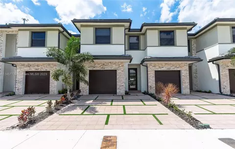 15860 NW 91st Ct #15860, Miami Lakes, FL 33018