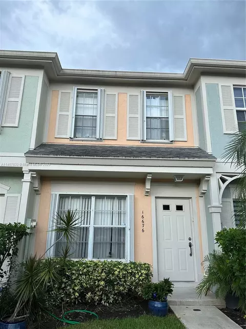 16676 Hemingway Dr #16676, Weston, FL 33326