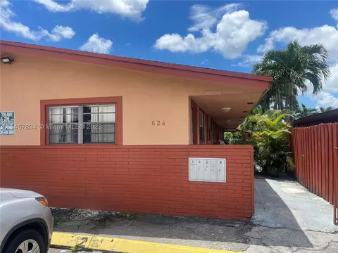 624 W 29th St, Hialeah, FL 33012