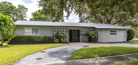 4116 Taft St, Hollywood, FL 33021