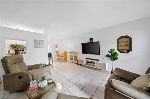 15610 NE 6th Ave #28C, Miami, FL 33162