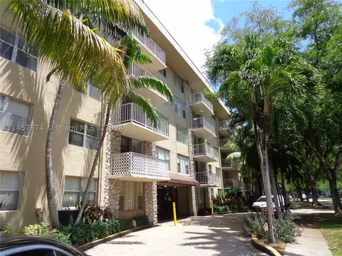 1805 Sans Souci Blvd #309, North Miami, FL 33181