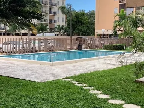 Undisclosed, Hialeah, FL 33012 photo 5