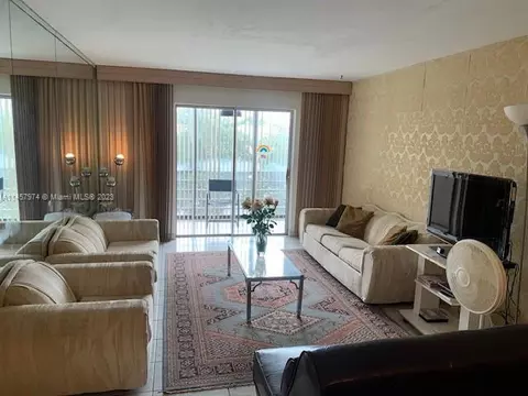 Undisclosed, Hialeah, FL 33012 photo 11