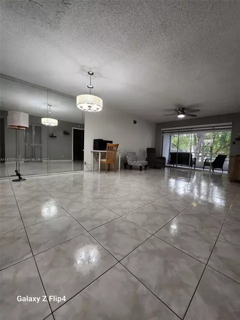 8842 W Mcnab Rd #201, Tamarac, FL 33321