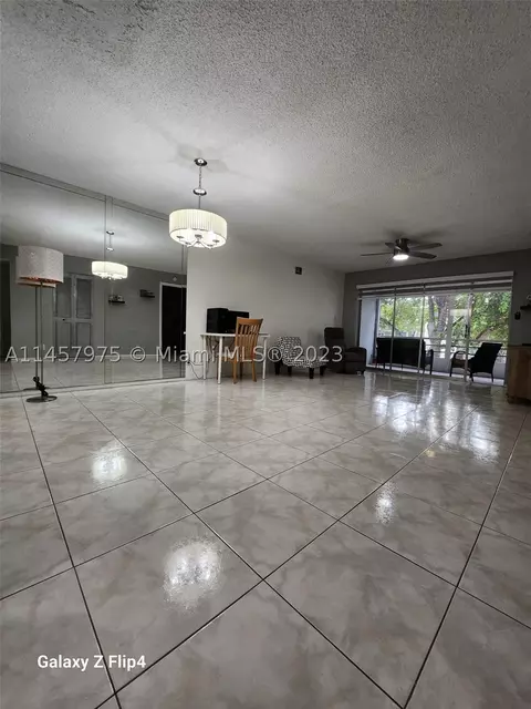 8842 W Mcnab Rd #201, Tamarac, FL 33321