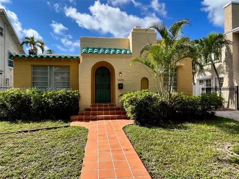 1424 SW 11th St, Miami, FL 33135