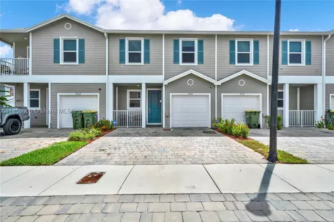 920 SE 17th Ct #920, Homestead, FL 33034