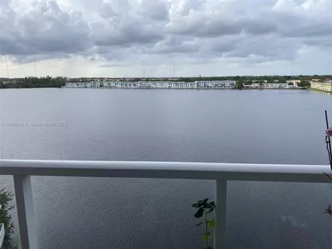 1301 NE Miami Gardens Dr #712W, Miami, FL 33179