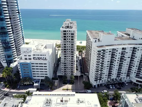 6061 Collins Ave #10D, Miami Beach, FL 33140