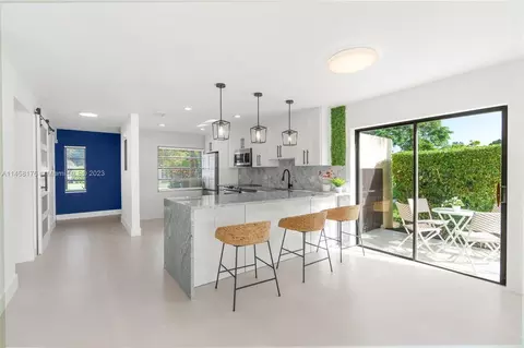 8520 Casa Del Lago #A, Boca Raton, FL 33433