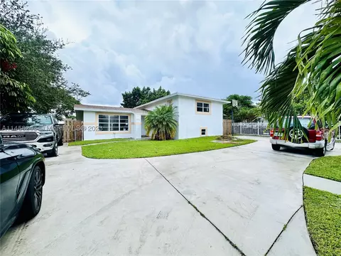 20225 NE 12th Ave, Miami, FL 33179