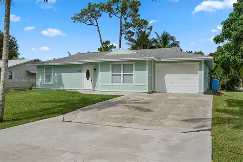 8300 SE Sweet Bay Dr, Hobe Sound, FL 33455