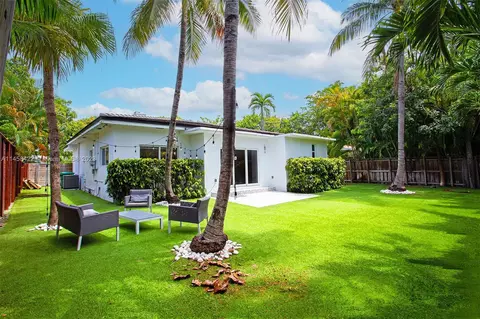 2325 SW 9th Ave, Miami, FL 33129