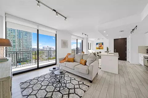 999 SW 1st Ave #1903, Miami, FL 33130