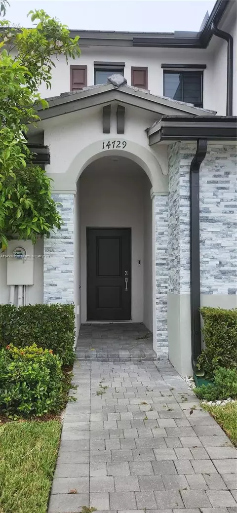 14729 SW 181st Ter, Miami, FL 33187