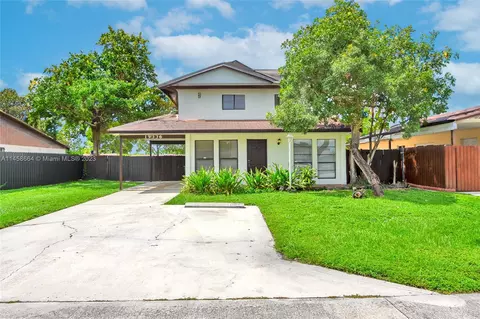 19336 NW 56th Pl, Miami Gardens, FL 33055