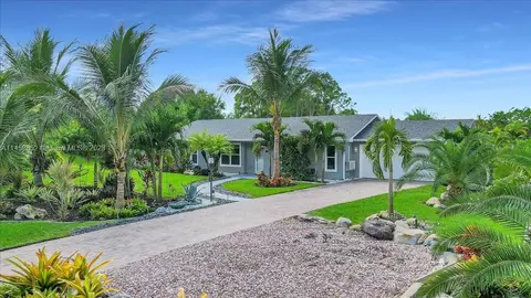 5564 SE Martin Meadows Ave, Stuart, FL 34997