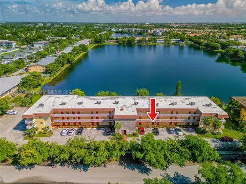 251 NE 187th St #807, Miami, FL 33179