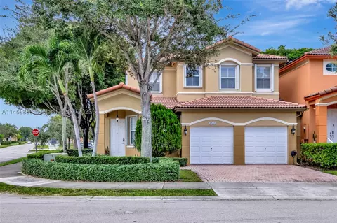 8533 NW 114th Ct, Doral, FL 33178
