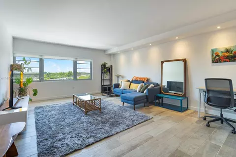 1700 NE 105th St #510, Miami Shores, FL 33138