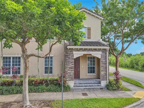9583 SW 168th Ave, Miami, FL 33196