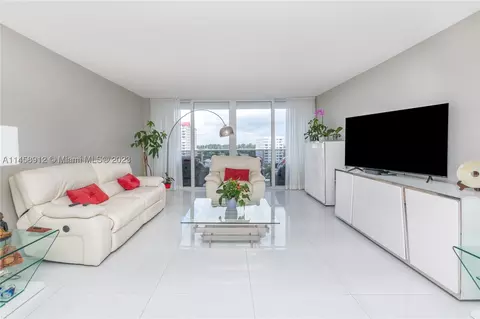 3140 S Ocean Dr #710, Hallandale Beach, FL 33009