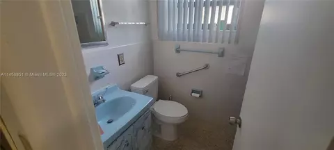 941 E 43rd St, Hialeah, FL 33013 photo 7