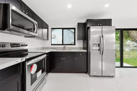 1716 NW 76th Ter #1716, Miami, FL 33147