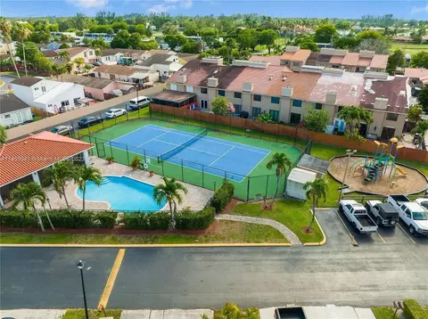 19521 E Cypress Ct E, Hialeah, FL 33015 photo 36
