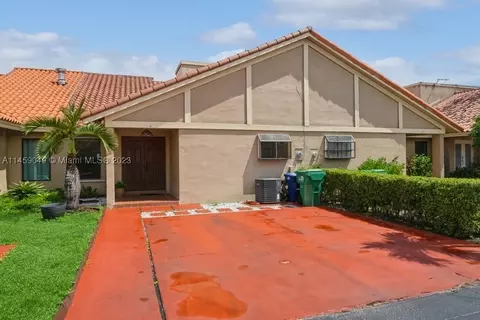 19521 E Cypress Ct E, Hialeah, FL 33015 photo 1