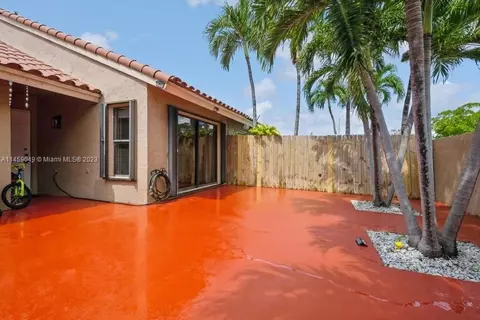19521 E Cypress Ct E, Hialeah, FL 33015 photo 30