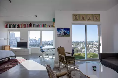 10 SW South River Dr #1512, Miami, FL 33130