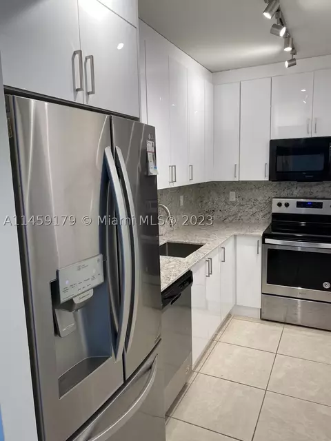 1965 S Ocean Dr #5B, Hallandale Beach, FL 33009