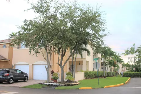 5586 NW 112th Path, Doral, FL 33178