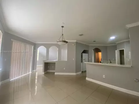 5586 NW 112th Path, Doral, FL 33178 photo 12