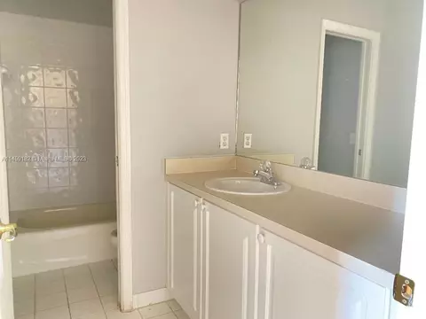 5586 NW 112th Path, Doral, FL 33178 photo 19