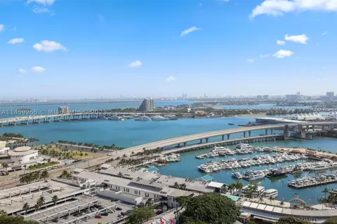 244 Biscayne Blvd #2808, Miami, FL 33132