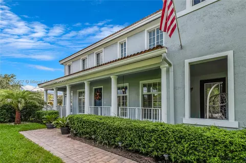 27204 SW 140th Ave, Homestead, FL 33032