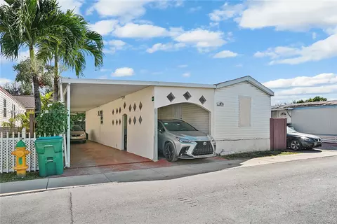 12401 W Okeechobee Rd Lote 19, Hialeah Gardens, FL 33018