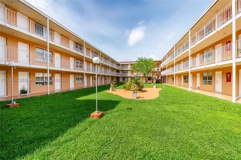 3881 W Flagler St #117, Miami, FL 33134