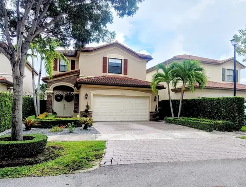 8795 NW 115th Ct, Doral, FL 33178