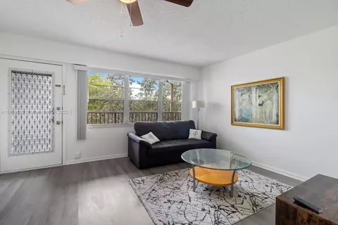 Undisclosed, Pembroke Pines, FL 33027