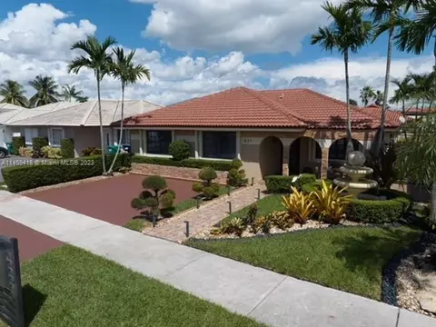 921 NW 132nd Pl, Miami, FL 33182