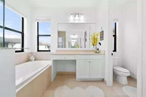 Undisclosed, Hialeah, FL 33018 photo 19