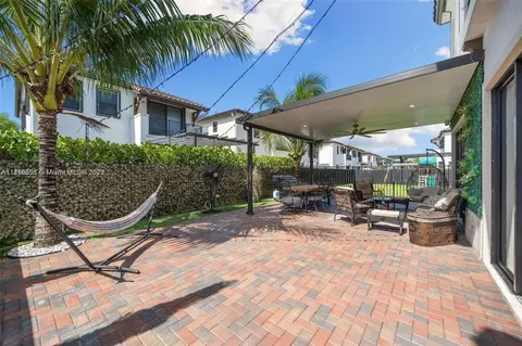 Undisclosed, Hialeah, FL 33018 photo 36