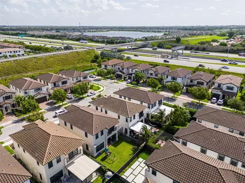 Undisclosed, Hialeah, FL 33018 photo 53