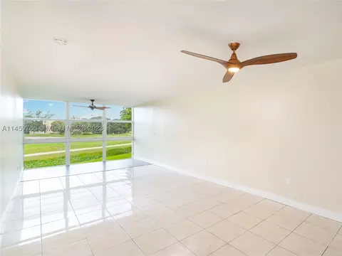 9495 Evergreen Pl #203, Davie, FL 33324