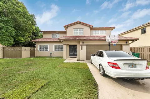 8646 SW 207th Ter, Cutler Bay, FL 33189