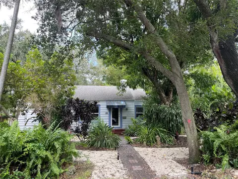 9305 NE 9th Ave, Miami Shores, FL 33138